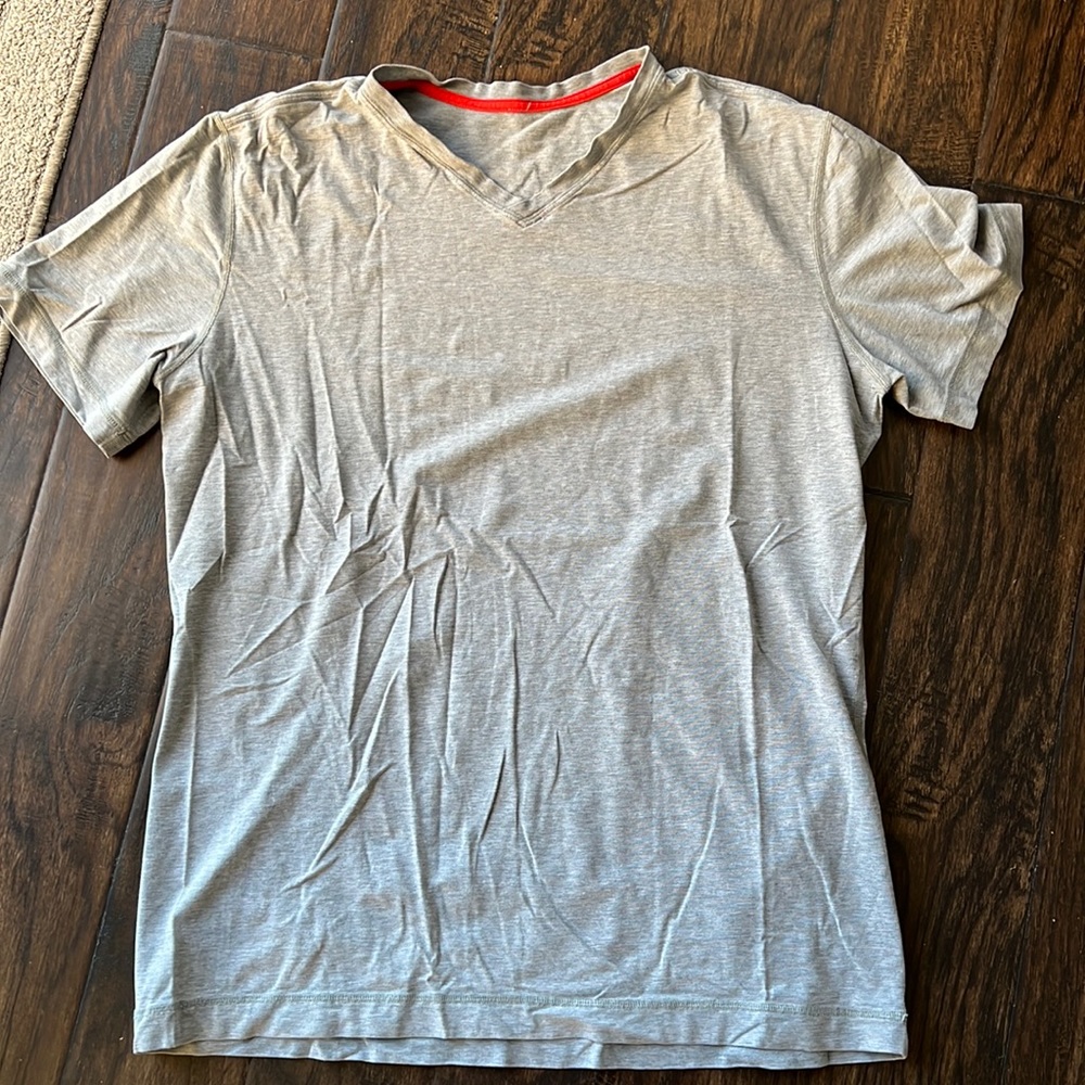 Lululemon t-shirt
